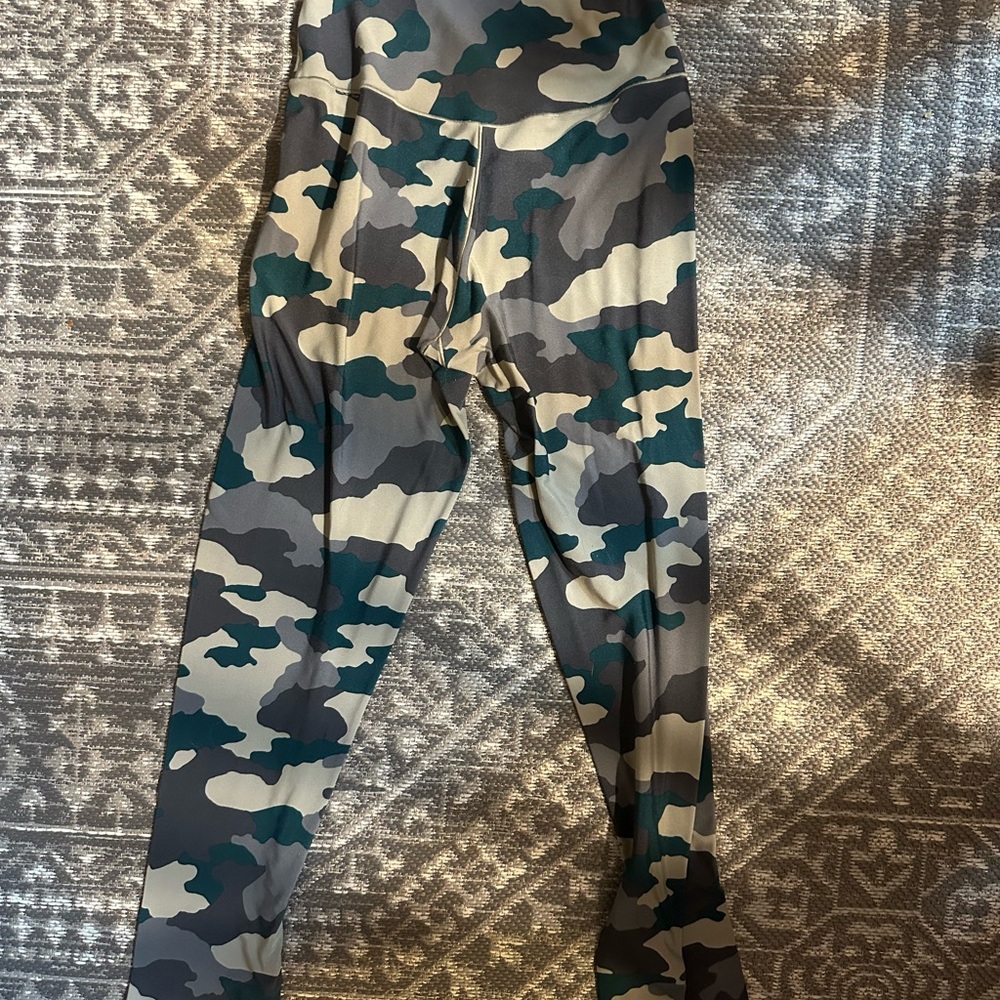 Aerie Green and Black Camouflage Leggings